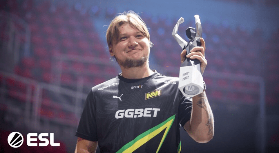 s1mple har modtaget fire tilbud, men er stadig uden hold