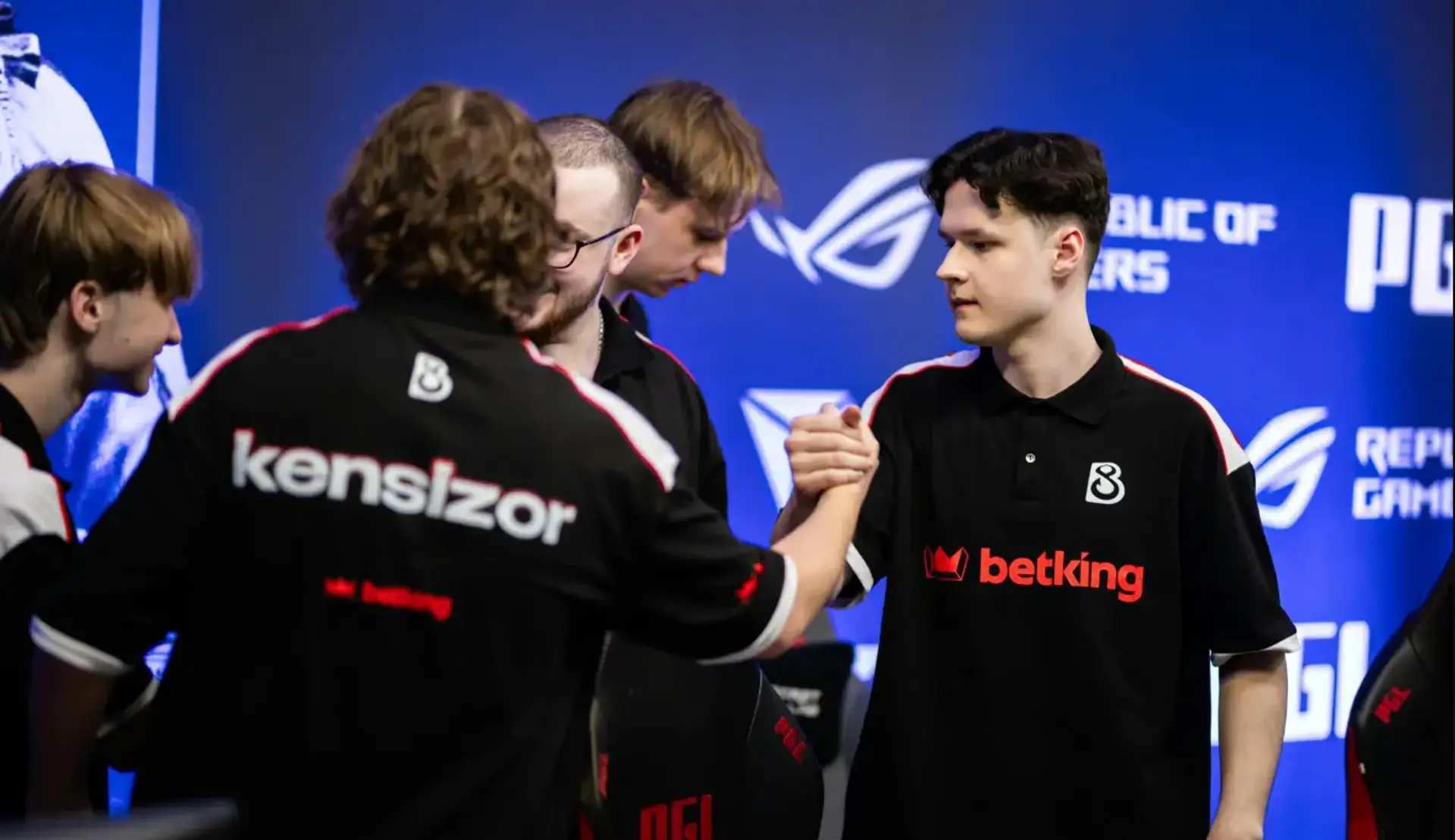 B8 Esports와 Monte, 선수 이적 관련 주장을 주고받다